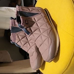 Texas brown quilted booties, sz 9.5